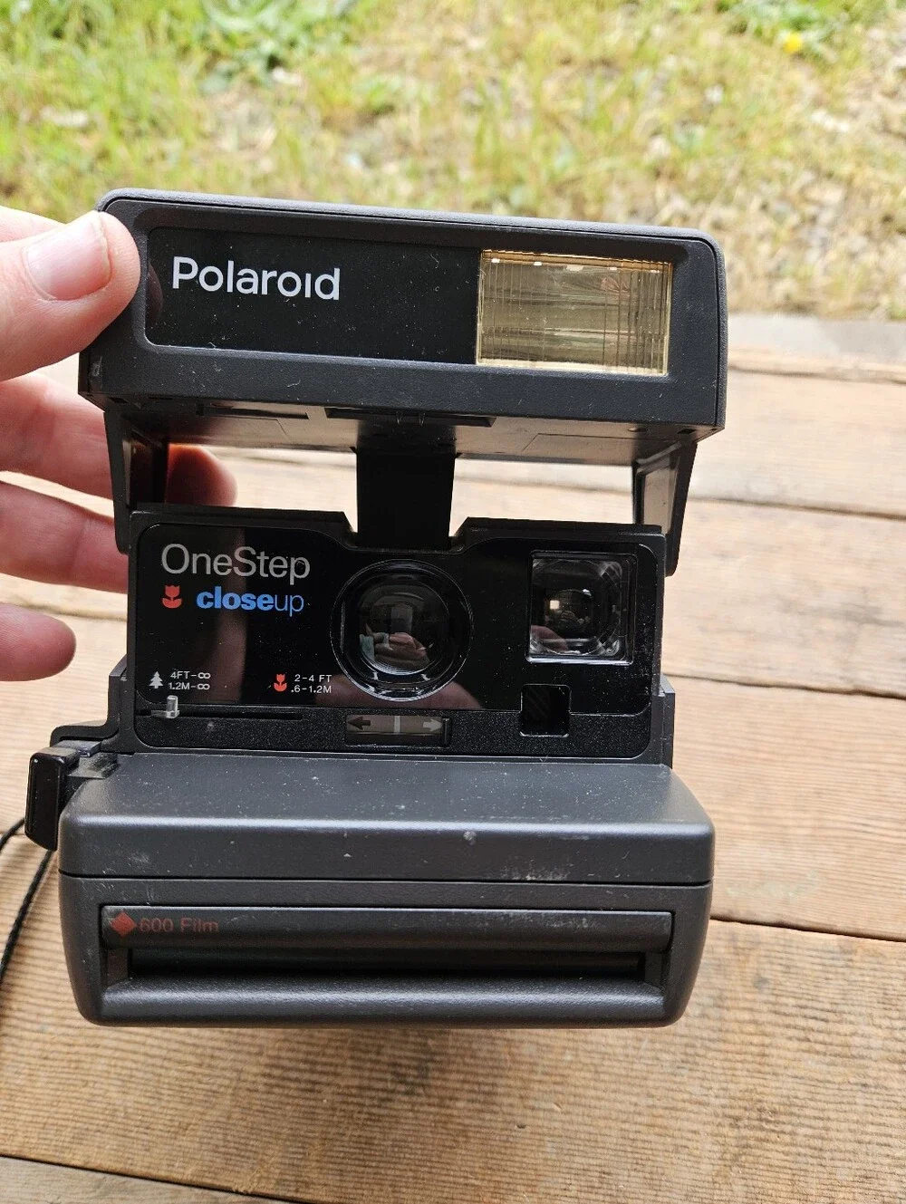 Vintage Polaroid 600 OneStep Closeup  Instant Film Camera with Strap Good Shape
